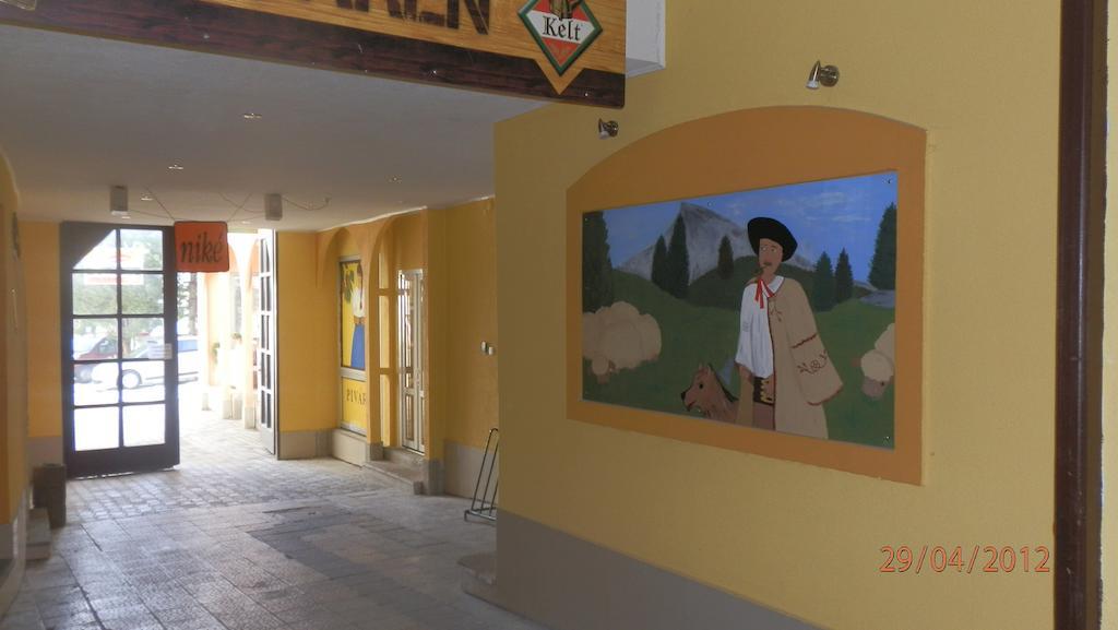 Penzion Marina Pri Slovenskej Restauracii Brezno Værelse billede