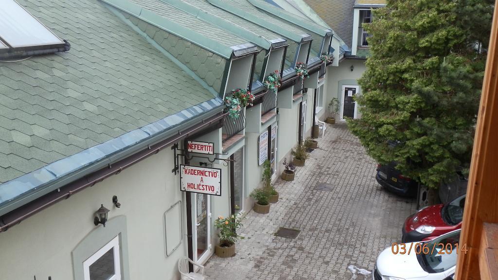 Penzion Marina Pri Slovenskej Restauracii Brezno Værelse billede