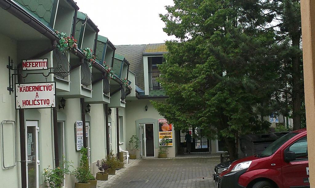 Penzion Marina Pri Slovenskej Restauracii Brezno Værelse billede
