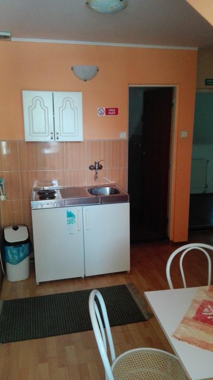 Penzion Marina Pri Slovenskej Restauracii Brezno Eksteriør billede